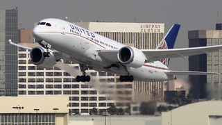 Boeing quiere que todos sus aviones vuelen usando biocombustible en 10 años
